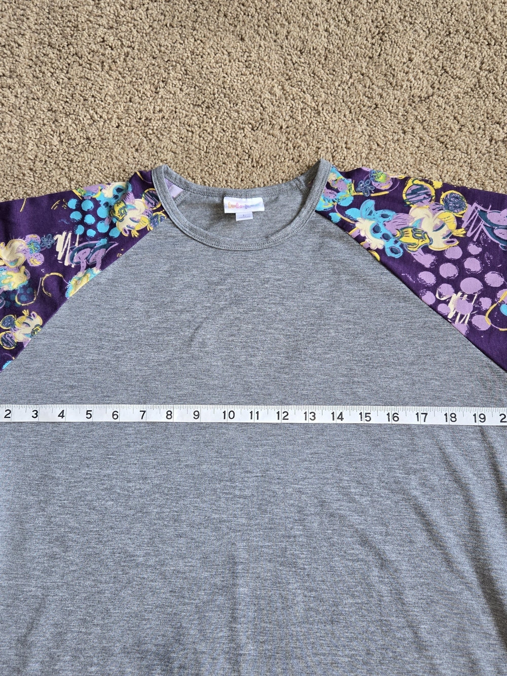 LuLaRoe Disney Minnie Mouse Tee Womens Large Heather Gray Purple Raglan Shirt - Picture 4 of 9